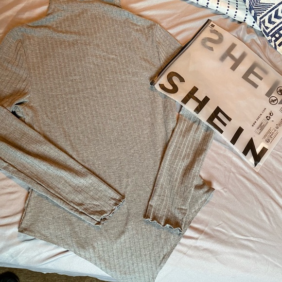 SHEIN Tops - New!!! SHEIN grey bodysuit size OXL.